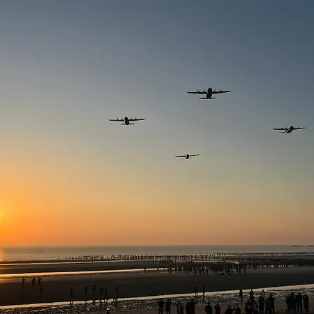 Le Neptune Сент-Мер-Эглиз