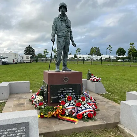 Le Neptune Сент-Мер-Эглиз